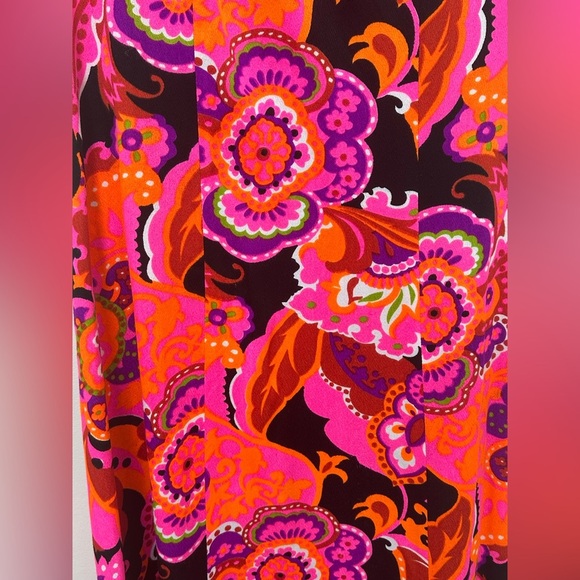 6. ✨ Hot Pink 60s Dress With Cape - Picture 14 of 16